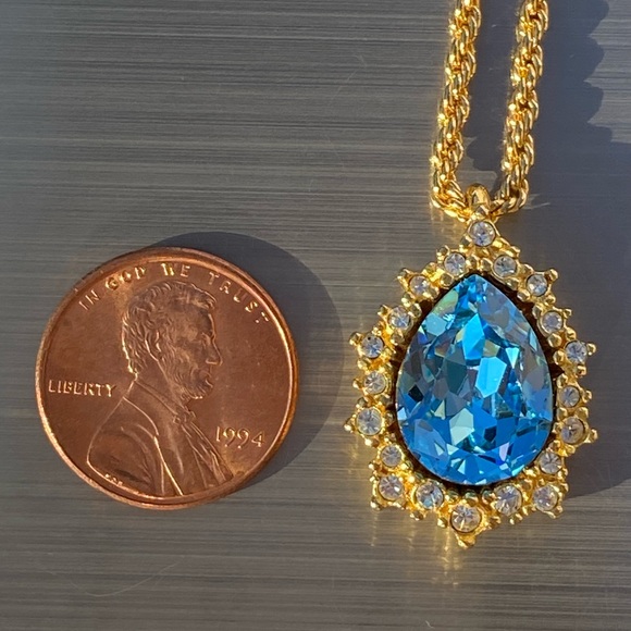 Vintage Christian Dior Signed Halo Blue Crystal Pendant Necklace - Picture 12 of 16